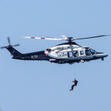 com.i6.PoliceHelicopterPilot3D